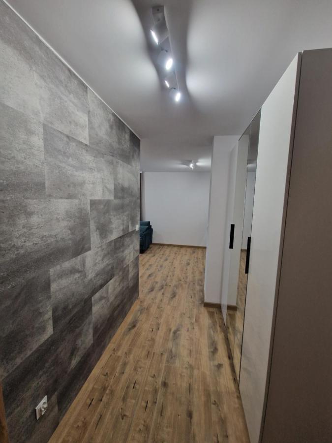6 Apartment Goldap