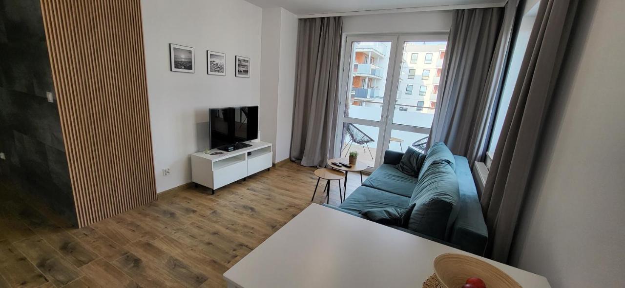 6 Apartment *